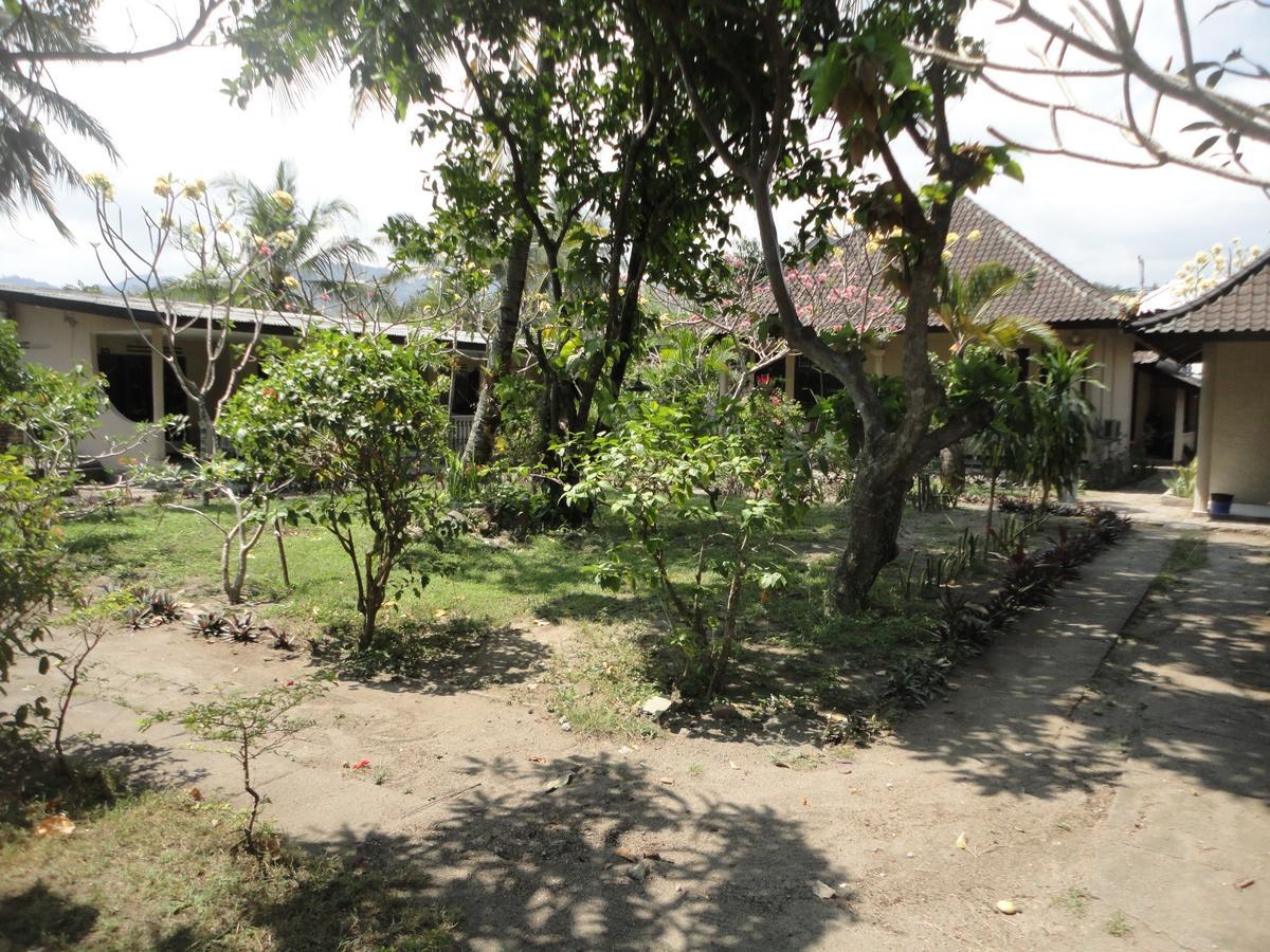 Pakuna Beach Senggigi Exterior photo