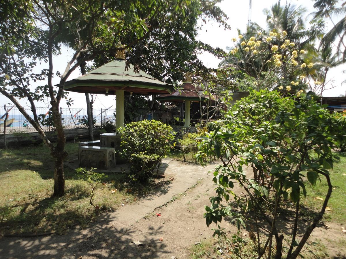 Pakuna Beach Senggigi Exterior photo