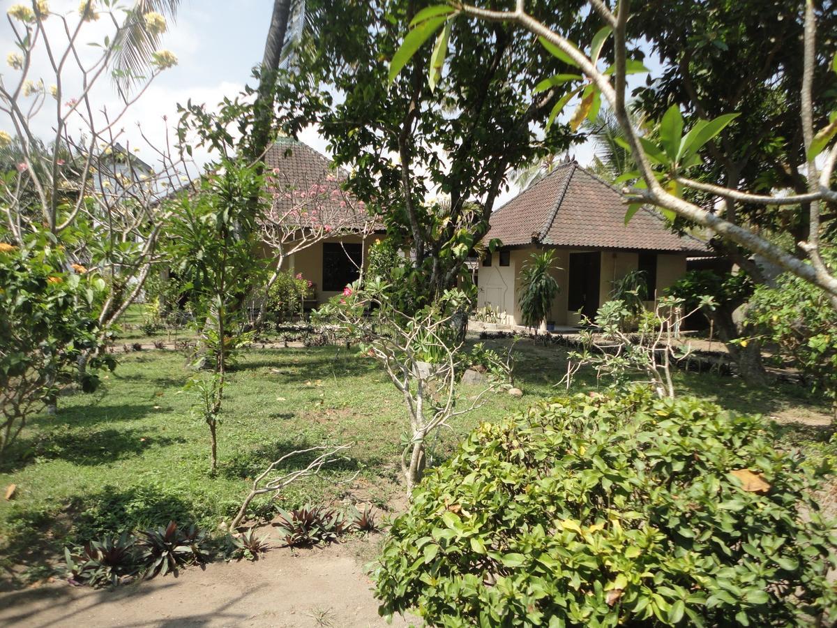 Pakuna Beach Senggigi Exterior photo